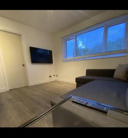 Modern 2 Bed Apartment & Free Parking Canterbury Exterior foto